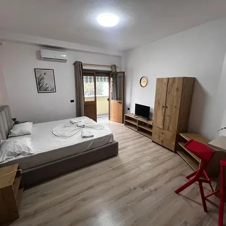 Budget Retreat & Hotel *