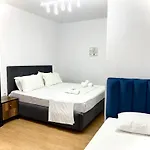 Budget Retreat & Ξενοδοχείο *