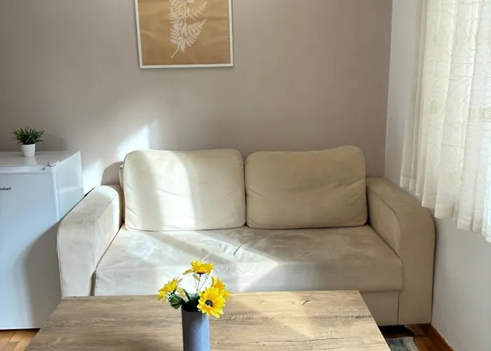 Budget Retreat & מלון