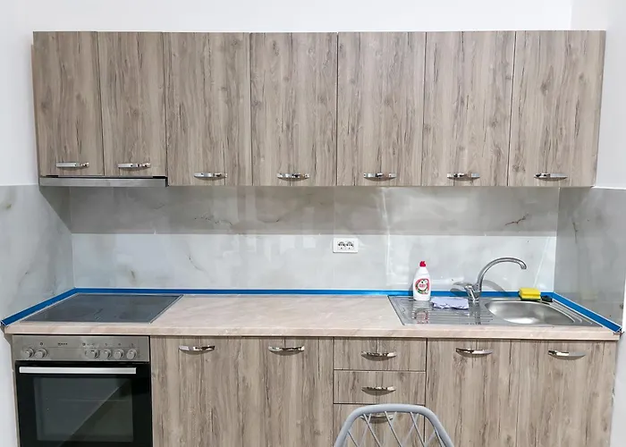 מלון Budget Retreat & *