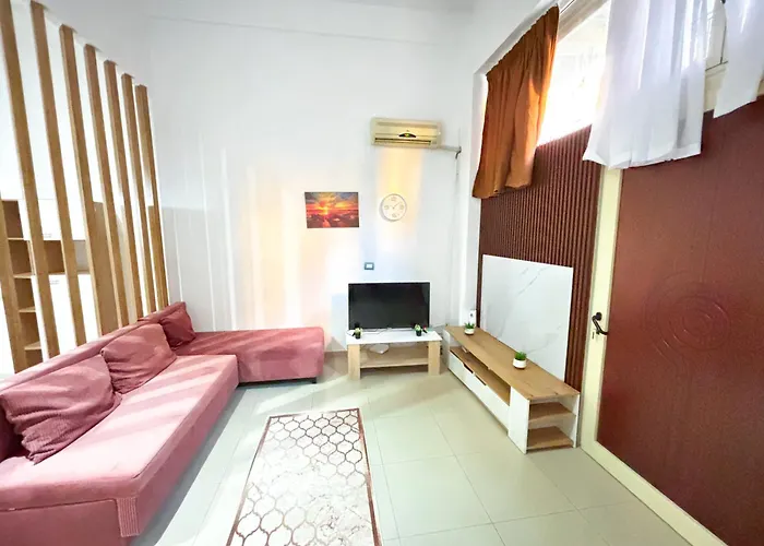 Budget Retreat & טיראנה