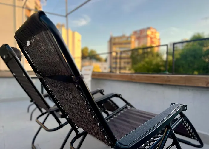 Budget Retreat & טיראנה