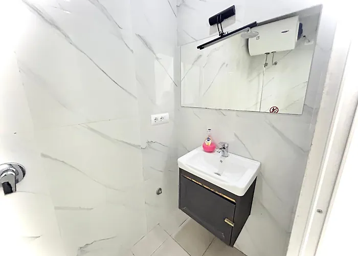 מלון Budget Retreat & *