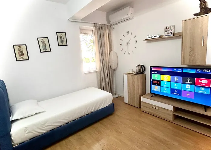 Budget Retreat & מלון *