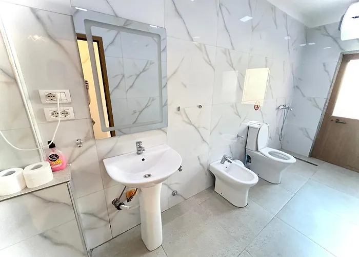 מלון Budget Retreat &